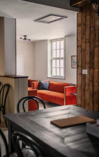 Coach House, Peak District Escape sleeps up to 10 - 4