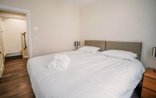 Coach House, Peak District Escape sleeps up to 10 - 2