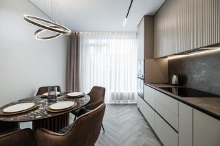 Apartment with Terrace Near Airport & City Center - 2