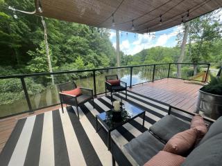 The Hideaway on Tacketts - Shipping Container - 1