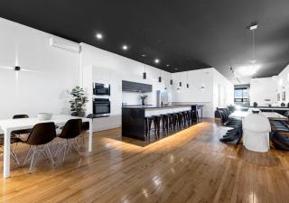 LiV MTL Plaza Grand Luxe Penthouse Near Downtown Montreal - 9