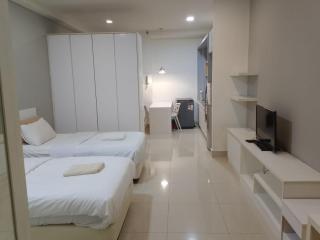 STUDIO SUITES Shaftesbury Cyberjaya Two Beds Free Parking and Wifi - 3
