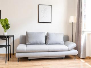 Comfy 2BR Apartment Best For Long Stay - 4