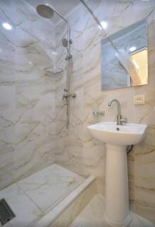 Vard & Garden Hotel - 7