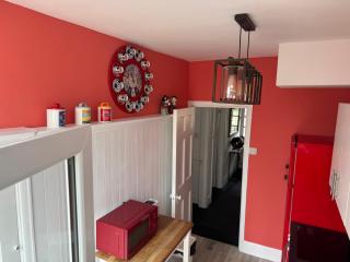 Littlecroft Central City Centre 3 bedroom home Private Parking - 2