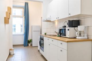 Near Westbahnhof - Cozy 2BR Apartment with WIFI, TV For long Stay - 6