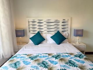 Plage Bleue 3-Bedroom Beachfront Apartment by LOV Mauritius - 4
