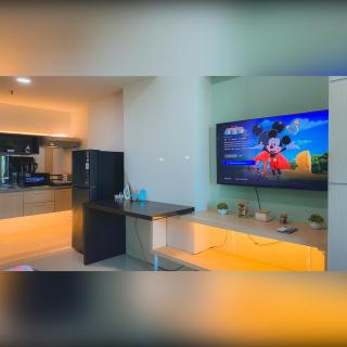 The Square - Studio 2in1 for 2 - Apartemen Service - Netflix & WiFi - Near Kampus Petra - 4