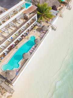 ZAN Island Beach - 0