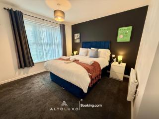 NOVA1 Stylish Cosy 1BR By AltoLuxo Short Lets Serviced Accommodation With Free Wifi & Parking - 1