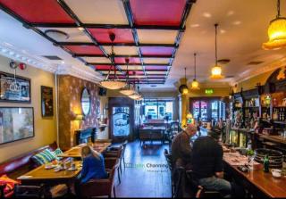 Horans Bar and Restaurant - 3