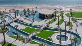 Beachfront 3BR Condo with Dual Balcony Access & Spacious Open Living - 5