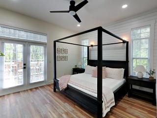 Wood Beach Retreat - 2