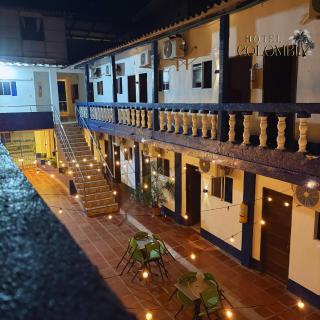 Hotel Colombia a una 1 cuadra de la Playa en Tolú - 9
