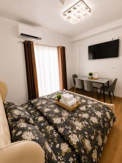 Shine Cozy Stays at Mesatierra Garden Residences - 5