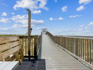 Navarre Towers #203 - 5