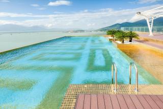 Golden Bay Premium Apartment - Infinity Pool & Da Nang Center - 9