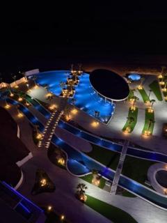 Oceanfront 3BR Condo with Stunning Views & Modern Comfort - 2
