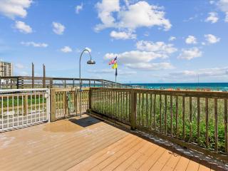 Ocean Breeze East #202 - 9