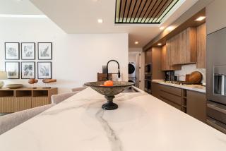 Stunning 3BR Condo with Beachside Views and Spacious Balcony - 9