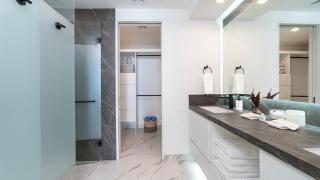 Stunning 3BR Condo with Beachside Views and Spacious Balcony - 5