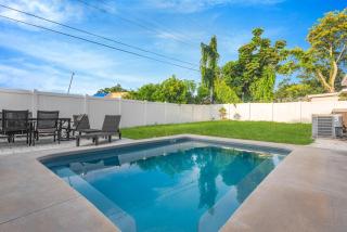 Beautiful Home with heated pool and Fenced Yard by Siesta Key! - 5