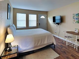 Moonlight Beach Studio - 7
