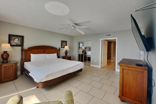 Emerald Beach #1030 - 1