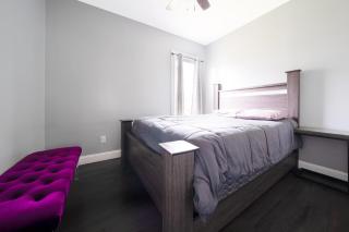 Modern 4BR Near the Falls Sleeps 11 - 7