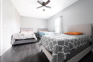 Modern 4BR Near the Falls Sleeps 11 - 5