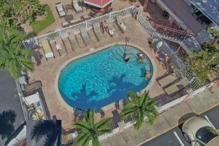 Beach Boutique Mini-Cottage and Pool - 4