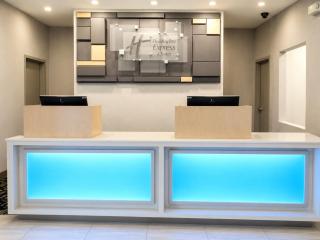 Holiday Inn Express & Suites Halifax Airport by IHG - 9