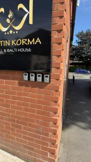 Spacious 4 Bedroom Flat - 5