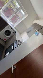 Spacious 4 Bedroom Flat - 1
