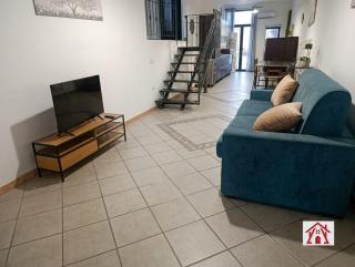 Red Apartment - 3