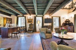 A romantic cottage in the middle of the chateau garden - 9