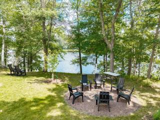 Waterfront, newly built lakehouse near st. parks - 7