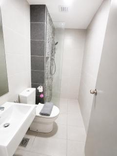 Shah Alam Blue Dome & Lake View Alinea Suites The Kingsley - 3