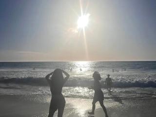 Family Home 3BD with BBQ , 5 min to beach - 2
