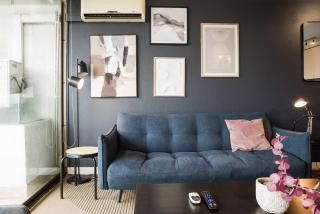 Stylish 2BR City Flat Modern Design and Comfort - 1