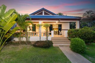 Tropical Retreat and Pool Access - 8