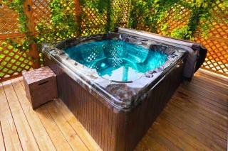 Luxury Group Retreat - Pool, Hot Tub, EV Station - 9