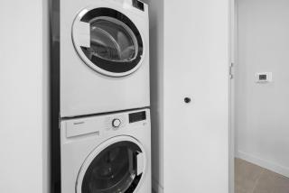 First 1606 One BR with Skyline Views Miami - 6