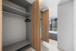 First 1606 One BR with Skyline Views Miami - 1