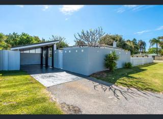 Central Rockingham 4BR Garden, Beaches & Shops - 5