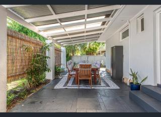 Central Rockingham 4BR Garden, Beaches & Shops - 6