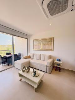 Tu refugio junto a la Crystal Lagoon con elegancia y confort - 0