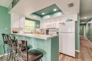 2 Nature Coast Units w/ Shared Courtyard - 5