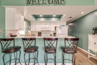2 Nature Coast Units w/ Shared Courtyard - 4
