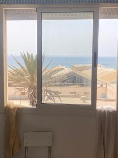 شقة على شاطئ انزا 2دقيقتان للشاطئ Apartment nearby the beach - 6